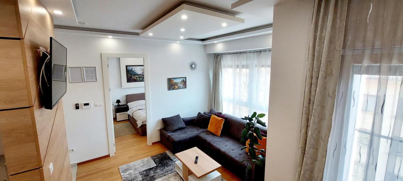 Extra Apartman City Centre Banja Luka Buitenkant foto