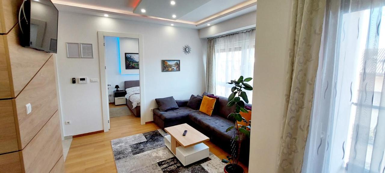 Extra Apartman City Centre Banja Luka Buitenkant foto