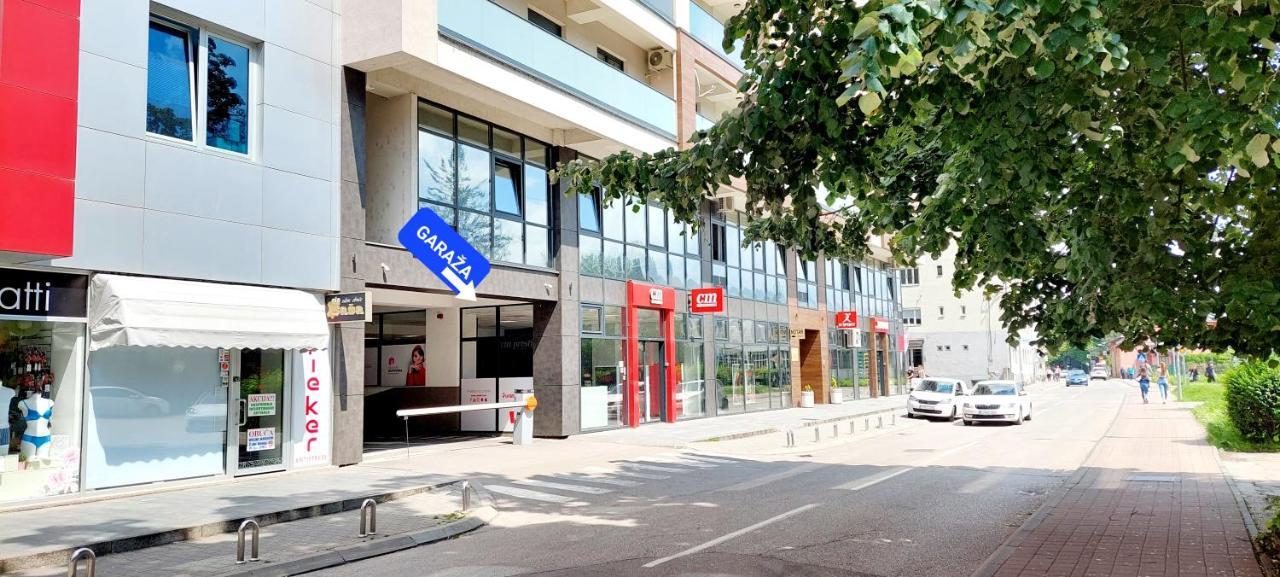 Extra Apartman City Centre Banja Luka Buitenkant foto
